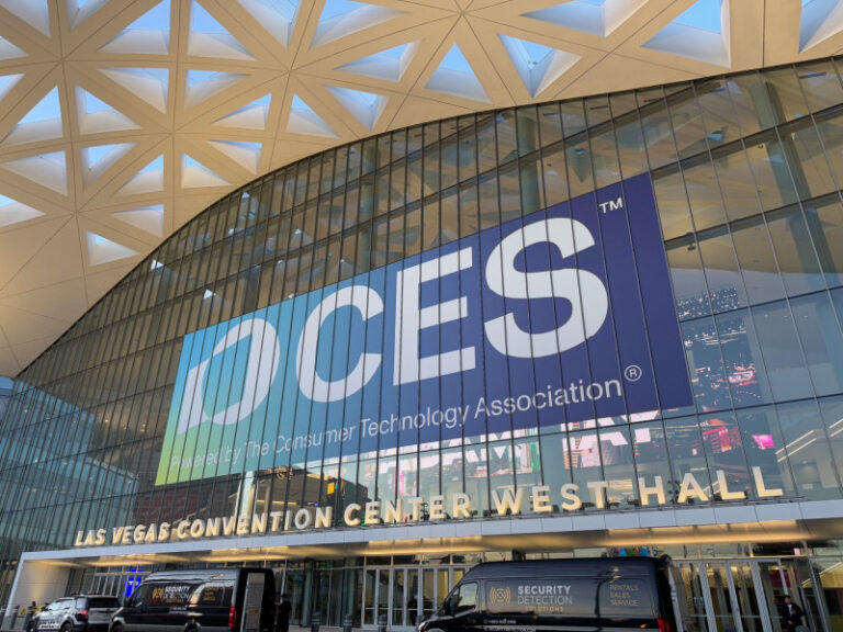 順仁電子前往美國拉斯維加斯參加2025 CES大型消費性電子展，LVCC South Hall 2, #35731